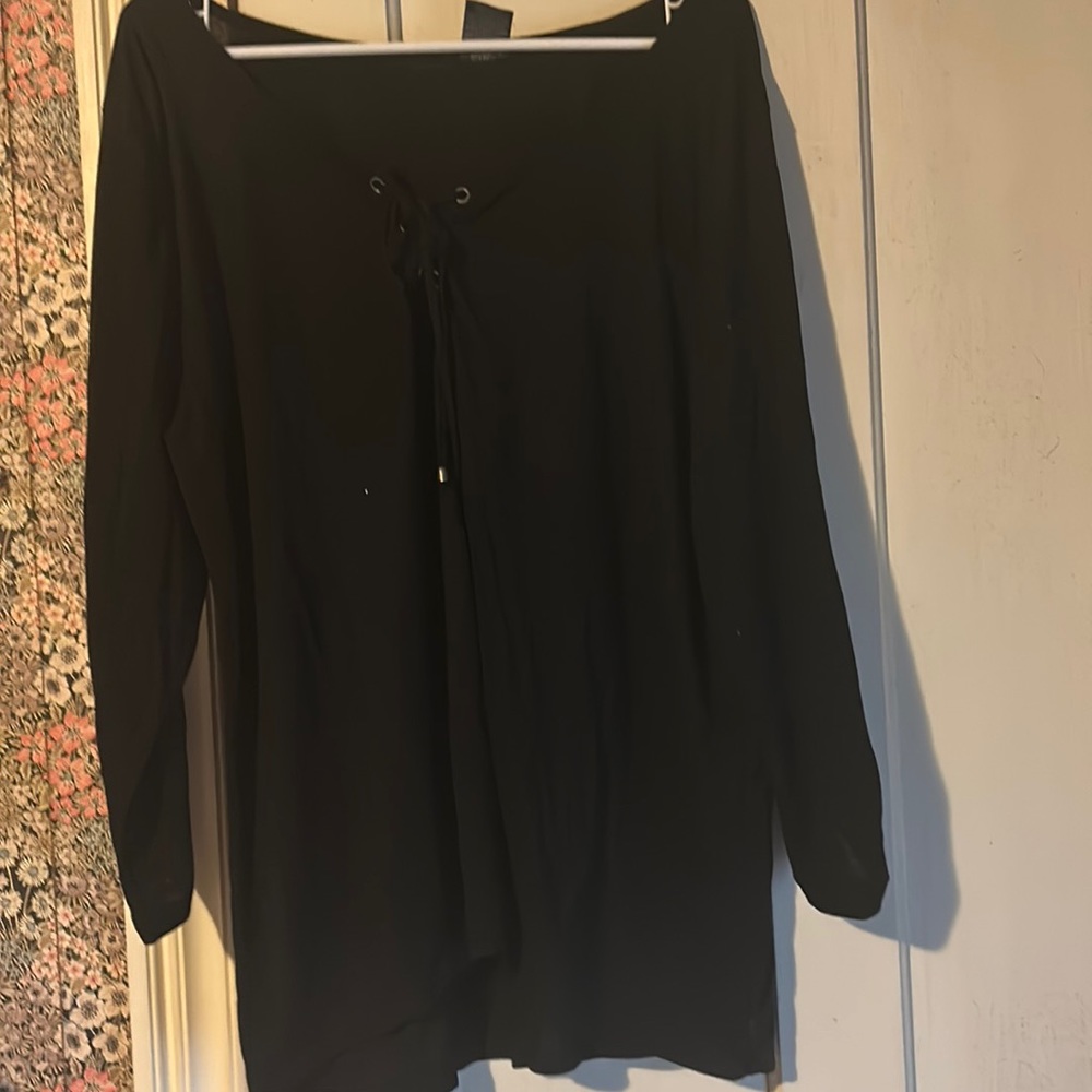 Very Cute black long sleeve V neck